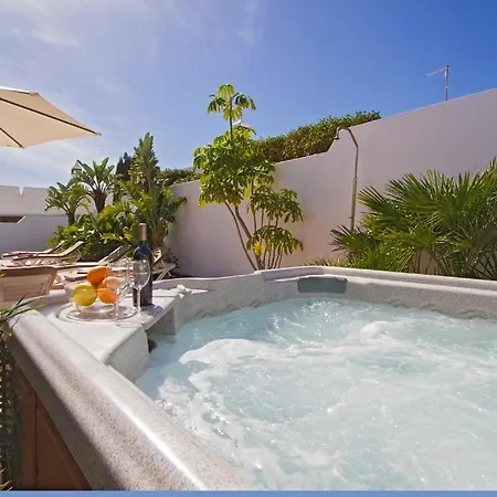Puerto Del Carmen Sleeps 7 With Pool&wifi Villa Puerto del Carmen (Lanzarote)