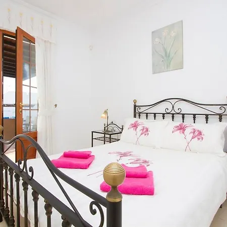 Puerto Del Carmen Sleeps 7 With Pool&wifi *