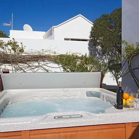 ヴィラ Puerto Del Carmen Sleeps 7 With Pool And Wifi